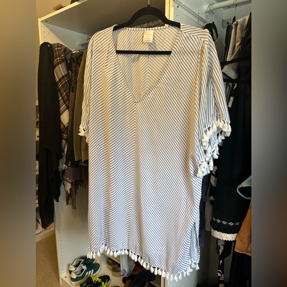 Swimsuit and coverup bundle - Picture 1 of 3